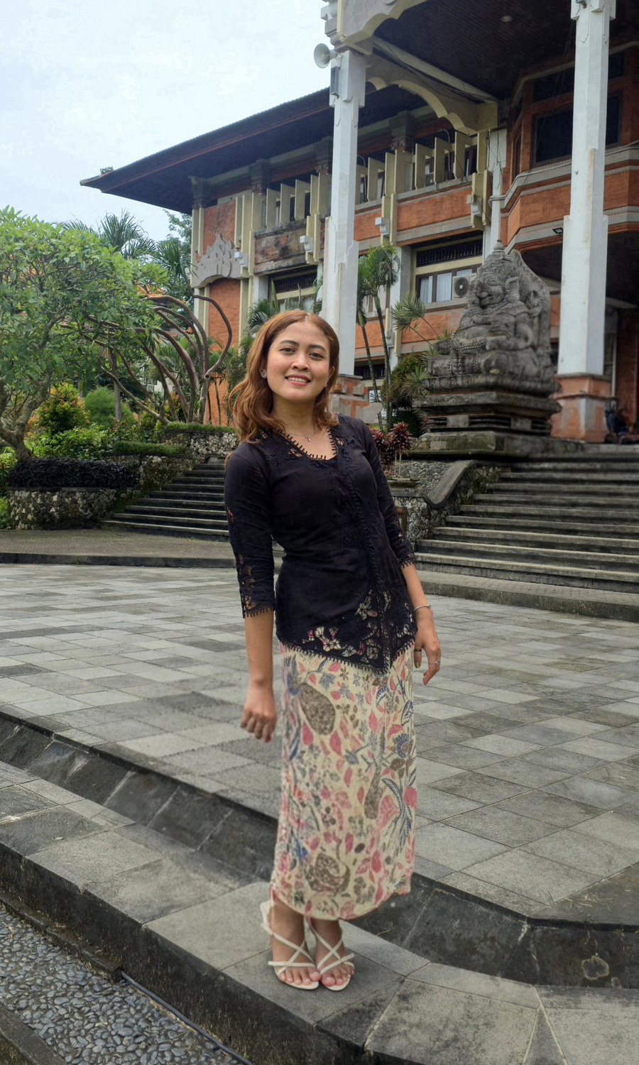 Meita E. Santi, penulis dan pendiri The Heavy Island, Bali